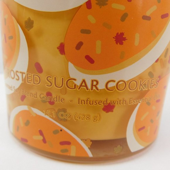 Opalhouse 15.1oz Lidded Glass Jar 2-Wick Candle frosted Sugar Cookies Soy Wax - Picture 2 of 9